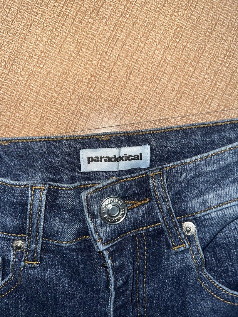 Paradoxical Capri Denim (Category: Jeans) located in Baguio. Submitted by littlearchive (Listing ID 1470075928, Image 2). Description: waist: 26" hips: 32" length: 13" laid flat: 24 only used once.