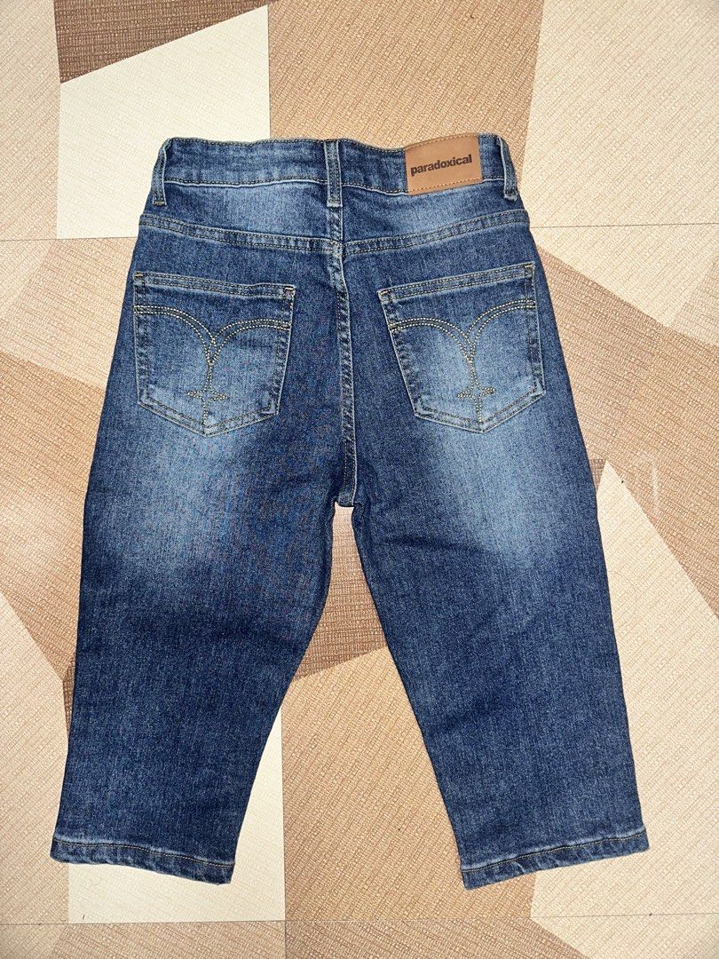 Paradoxical Capri Denim (Category: Jeans) located in Baguio. Submitted by littlearchive (Listing ID 1470075928, Image 3). Description: waist: 26" hips: 32" length: 13" laid flat: 24 only used once.