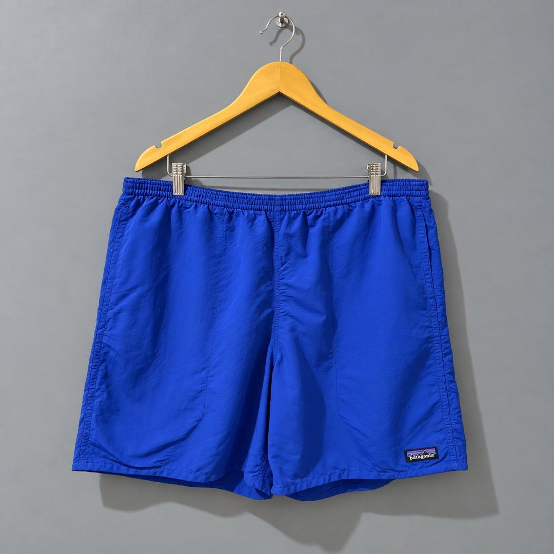 Patagonia Baggies Woven Shorts (Category: Shorts) located in Makati City. Submitted by kendrickstuffs (Listing ID 1470102820, Image 1). Description: Patagonia Baggie Woven Shorts XL ontags 36'-46' waistline garterized w drawcords 19' length 7' inseam No issue Verygood condition 900 only.