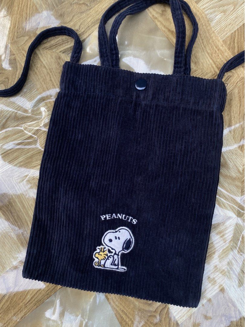 Peanuts Corduroy Sling Bag (Category: Sling Bags) located in Davao. Submitted by workmensph (Listing ID 1470025794, Image 2). Description: .