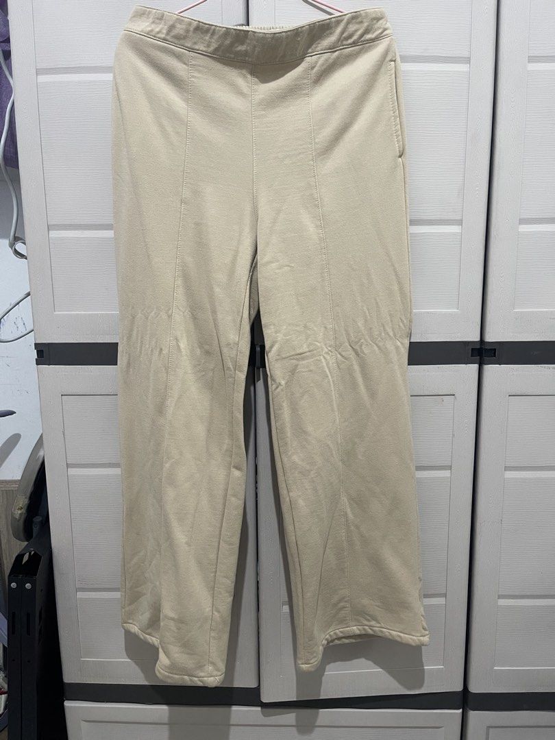 Penshoppe Dress Code Effortless Straight Pants (Category: Jeans) located in Quezon City. Submitted by zntinycloset (Listing ID 1469978213, Image 2). Description: - Brand: Penshoppe (Dress Code line) - Style: Effortless straight pants in versatile beige - Fit: High-waist with a comfortable elastic waistband at the back - Details: Front seam detailing on each leg and one back pocket with a subtle brand tag - Condition: Clean and ready to wear - Tip