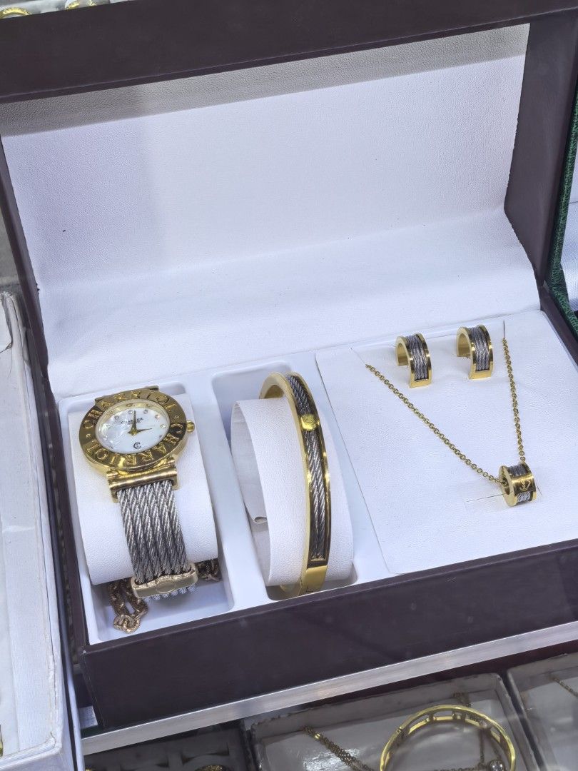 Philippe chariol (Category: Women's Watches) located in Las Pinas. Submitted by teampeewee888 (Listing ID 1470024380, Image 1). Description: Philipe chariol Set Japan made VVIP premium Pm.