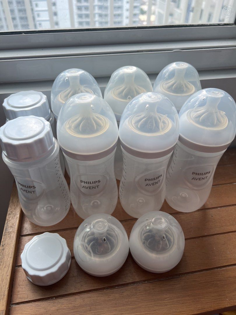 Philips Avent 11oz (Category: Breastfeeding & Bottle Feeding) located in Quezon City. Submitted by ex-box (Listing ID 1470019914, Image 3). Description: 8sets ORIGINAL PHILIPS AVENT BOTTLE 11oz each -with FREE 3 bottle covers TAKE ALL ₱4,500.