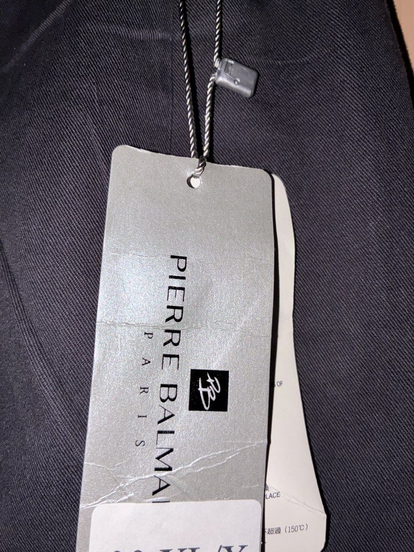 Pierre Balmain Black Trousers XL (Category: Trousers) located in Placer. Submitted by talaalond61563 (Listing ID 1469968127, Image 3). Description: - Brand: Pierre Balmain - Size: XL - Color: Classic Black - Condition: Brand new with original tags attached - Fit: Straight leg cut - Style: Versatile for daily wear or office settings - Clean and premium fabric.