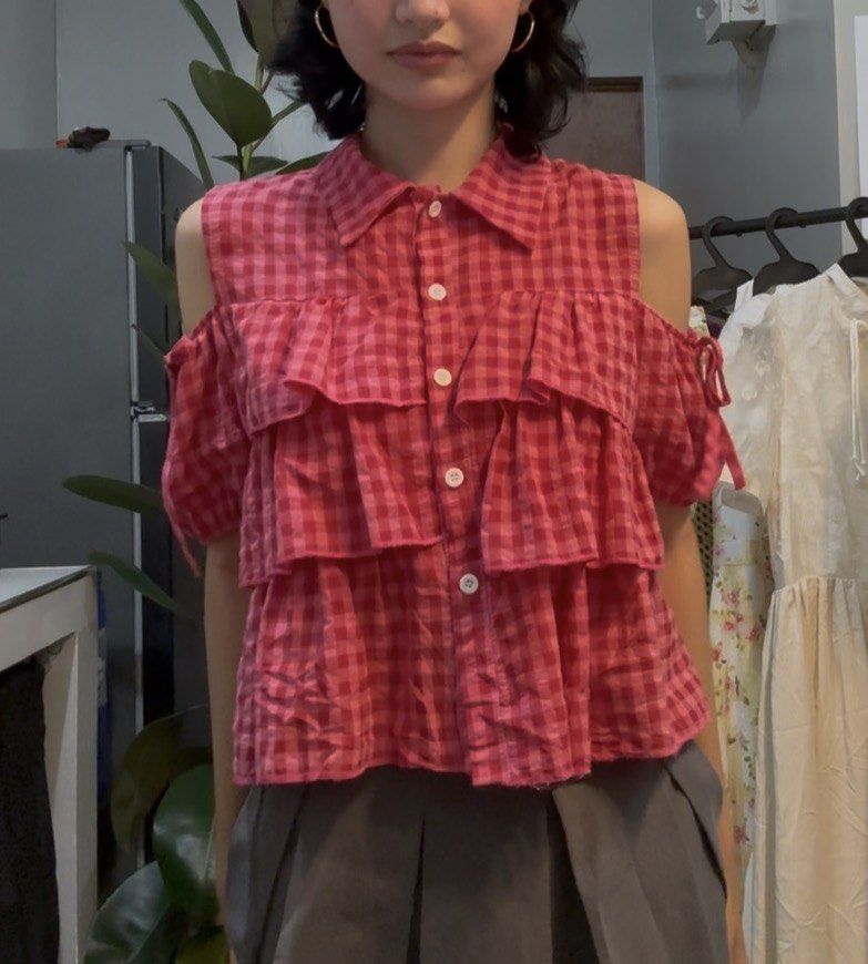 Pink gingham top (Category: Blouses) located in Virac. Submitted by _meriduhhh (Listing ID 1470106094, Image 2). Description: Quality and condition is 10/10 S-M.