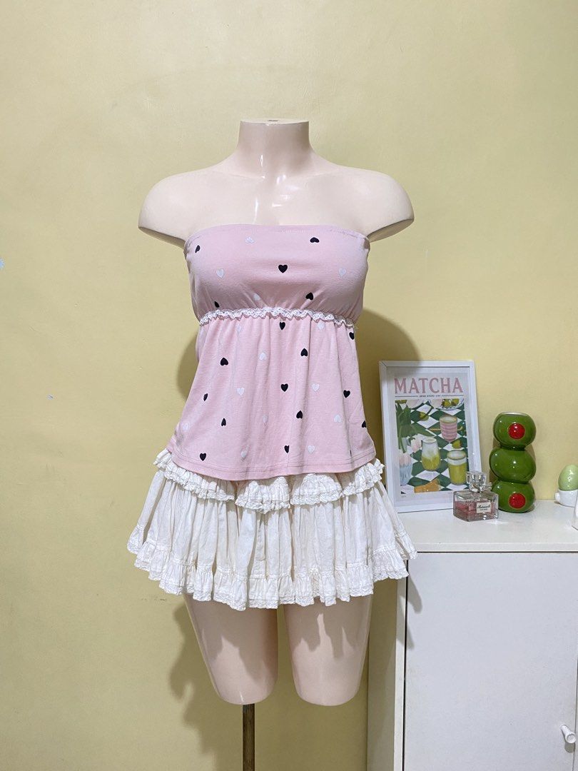PINK HEART PATTERN TUBE TOP (Category: Others Tops) located in Dasmarinas. Submitted by hannah.oakph (Listing ID 1469955542, Image 1). Description: .