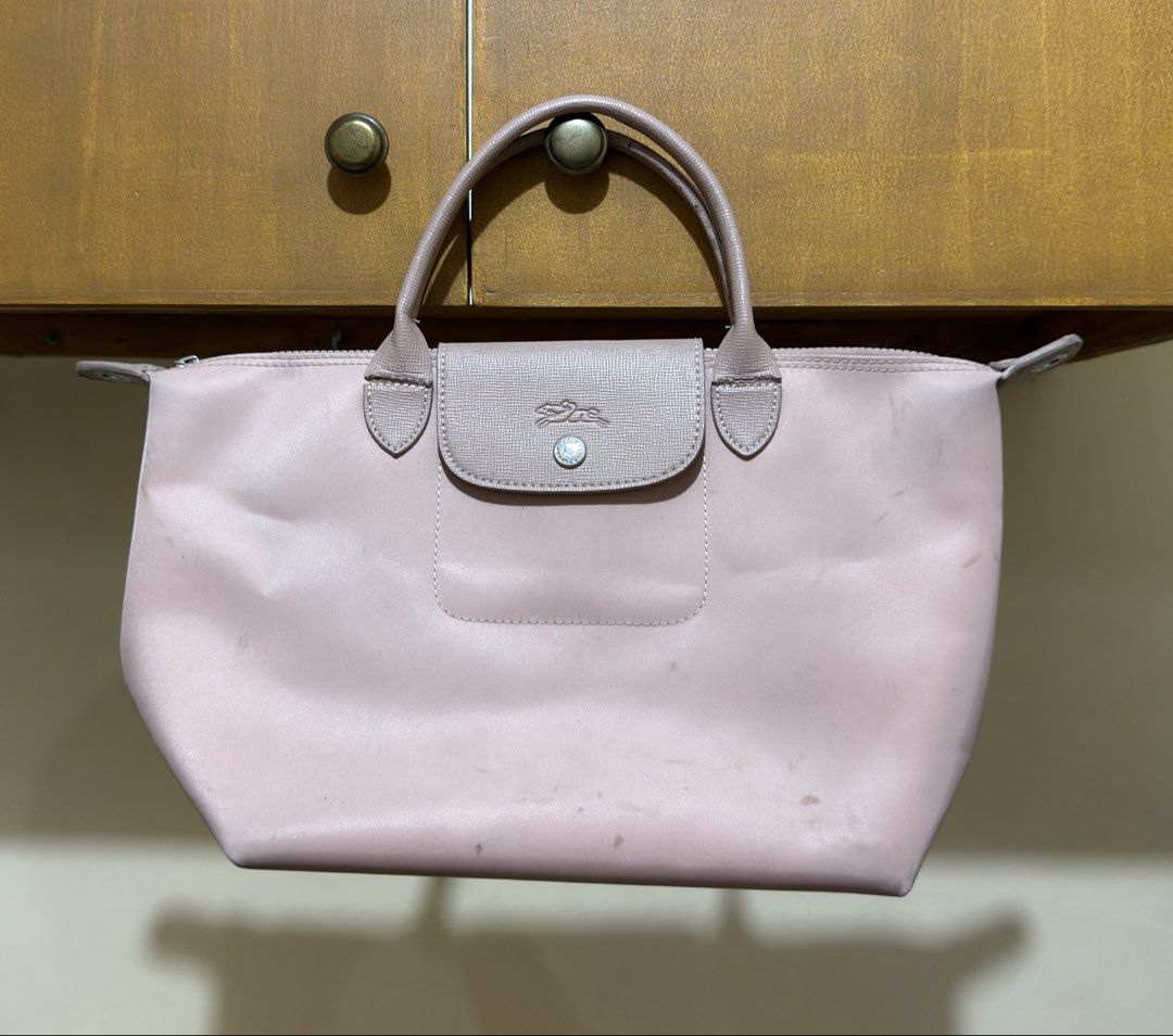 PINK LONGCHAMP (Category: Shoulder Bags) located in Manila. Submitted by urban.vintage (Listing ID 1470063139, Image 1). Description: ISSUE: NO STRAP (NEED WASH) MOP :GCASH (NO COD) SHIP VIA: LALAMOVE & J&T LOCATION: PASIG CITY.