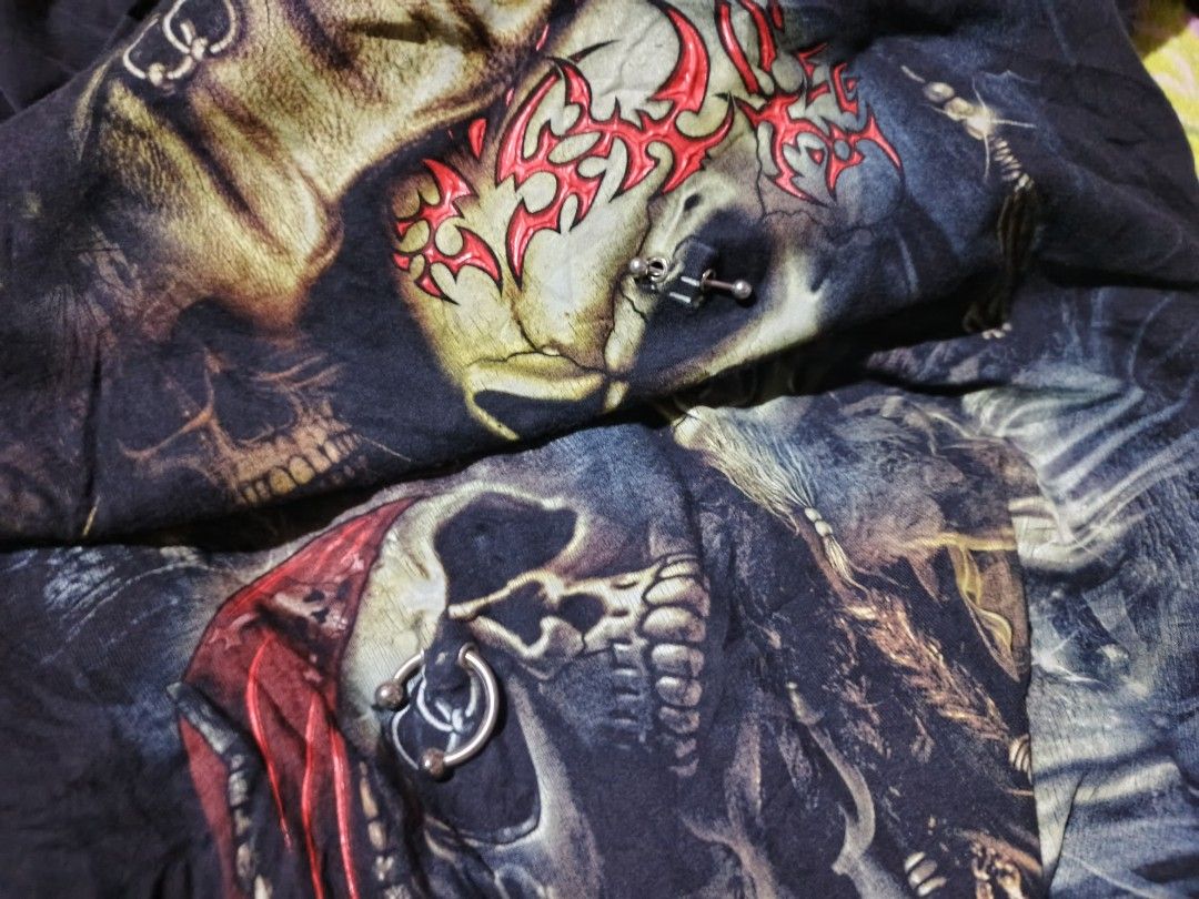 pirate piercing goth skull bones death (Category: Coats, Jackets and Outerwear) located in Bagabag. Submitted by kjmthrift (Listing ID 1470075414, Image 3). Description: good as new still a good condition pang y2k mo vintage no issue tawad ka lang oma baka mapag ka sundoan naten location:Nueva Vizcaya.