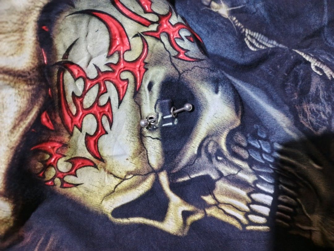 pirate piercing goth skull bones death (Category: Coats, Jackets and Outerwear) located in Bagabag. Submitted by kjmthrift (Listing ID 1470075414, Image 2). Description: good as new still a good condition pang y2k mo vintage no issue tawad ka lang oma baka mapag ka sundoan naten location:Nueva Vizcaya.