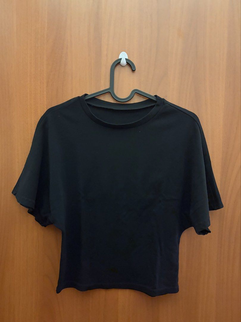 Plain Black Crop Top Tee (Category: Shirts) located in Makati City. Submitted by chloudyday (Listing ID 1470066299, Image 1). Description: .