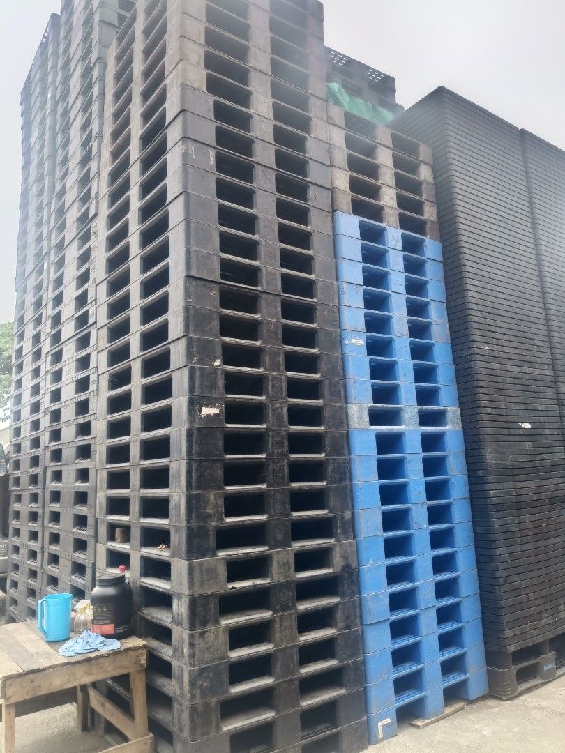 Plastic pallet (Category: Industrial Equipment) located in Valenzuela. Submitted by lizamachad65865 (Listing ID 1470003890, Image 3). Description: 📢 PALLETS AVAILABLE TODAY — READY FOR PICKUP & DELIVERY! 🚛 ✅ HEAVY DUTY PLASTIC PALLET - Size: 100cm × 120cmx15cm - Durable & strong — perfect for heavy loads! - ✅ IN STOCK NOW ✅ MEDIUM DUTY PALLET Size: 100cm × 120cmx15cm 110x110x15cm - Reliable for standard warehouse use - ✅ IN STOCK NOW ✅ LIGHT DU