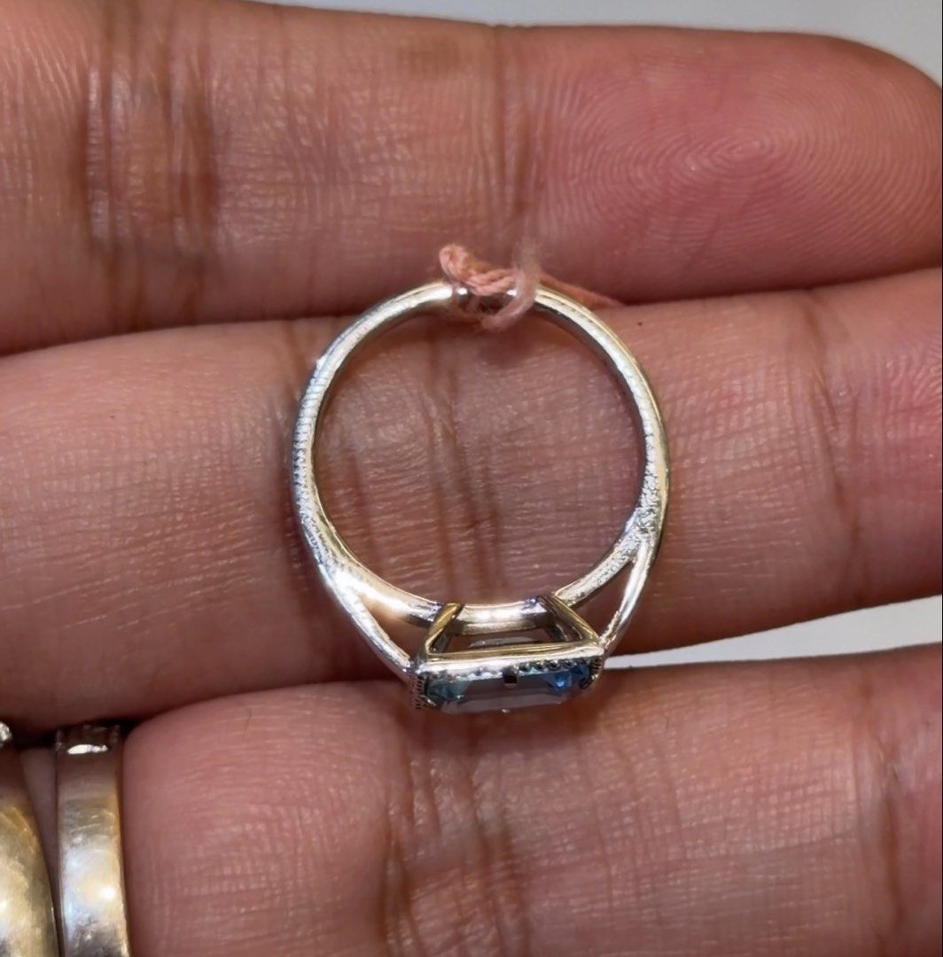Platinum Blue Topaz Ring (Category: Rings) located in Las Pinas. Submitted by houseofgems0 (Listing ID 1470090074, Image 2). Description: Platinum Blue Topaz Ring Details: - PT950 | 4.2 grams - Size: 6 - 1 emerald-cut natural blue topaz - Total Carat Weight: 1.4ct stamped - PRICE: ₱22,000 💎 All items are 100% AUTHENTIC/PAWNABLE. 💎 LAYAWAY AVAILABLE Send us a message to inquire..
