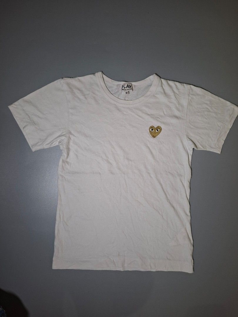 PLAY COMME des GARCONS YOUTH SIZE (Category: Tshirts & Polo Shirts ) located in Dipolog. Submitted by elcatips420 (Listing ID 1470007101, Image 2). Description: CDG WHITE T SHIRT YOUTH SIZE M ON TAG AUTHENTIC NO ISSUE AS NEW CONDITION 16 WIDTH 24 LENGTH para sa mga kids nyu dm lang po if interested location Mindanao.