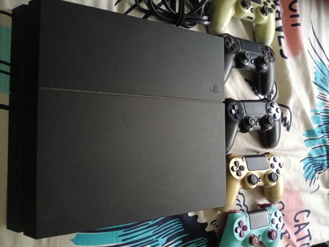 PlayStation Console with 5 Controllers and Cables, Video Gaming, Video ...