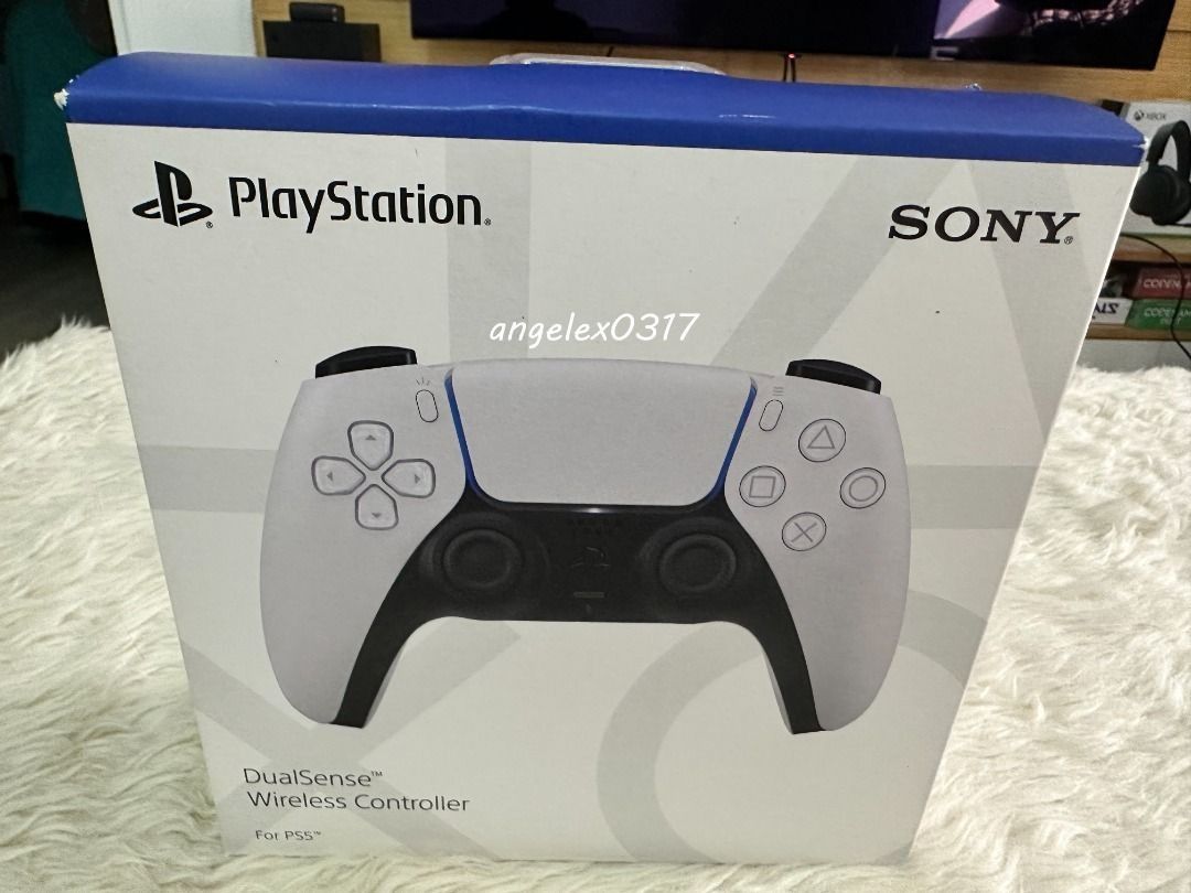 PlayStation 5 DualSense Wireless Controller (Category: Controllers) located in Manila. Submitted by angelex0317 (Listing ID 1469986702, Image 1). Description: PM if interested. Sealed, unused, and 100% authentic. Meetup: Kamuning MRT (preferred), or any MRT station (add transpo fees) Delivery: Lalamove/Grab (Payment first before delivery. Buyer will shoulder the delivery fee. Can videocall before payment.) Shipping: LBC/Philpost (Payment first be