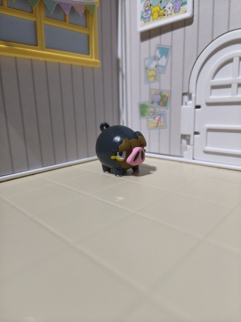 Pokemon Figure - Lechonk (Category: Action & Battle Toys) located in Taguig. Submitted by lilrootshop (Listing ID 1469973312, Image 1). Description: ***Crossposted*** Price: 250 AUTHENTIC Pass sa lowballers! First to pay basis. No COD. For item reservation, a down payment of 50% or 100 pesos (whichever is less) is required. Down payment is non-refundable. One month reservation only. Location: Taguig (near BGC) MOP: GCash / Maya / GoTyme / MariBan