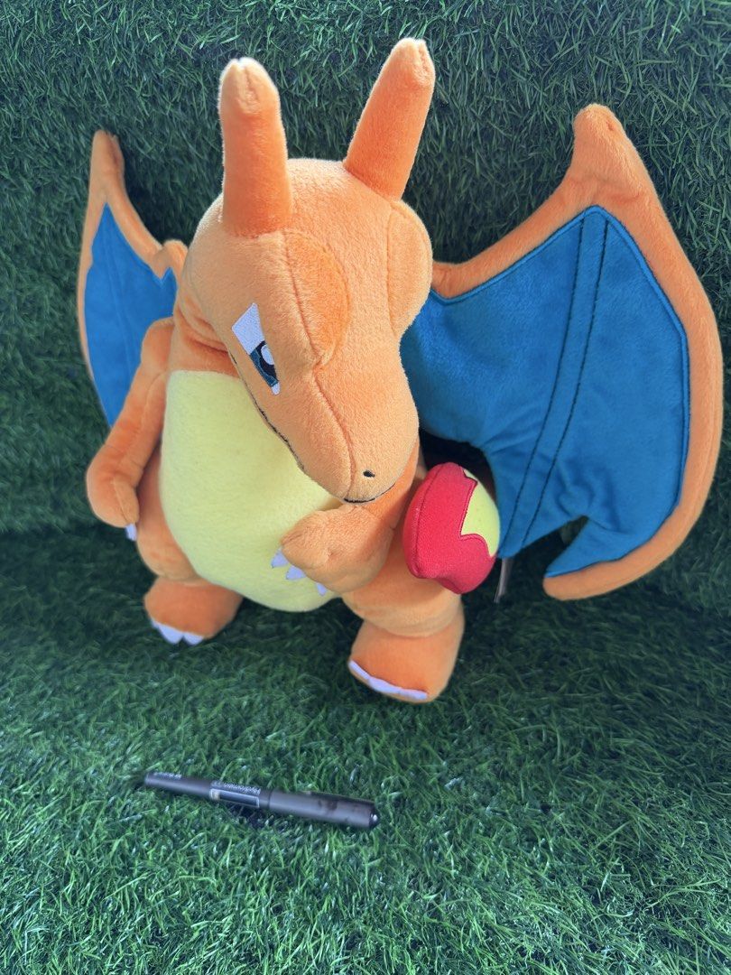 Pokémon Charizard 😉🔥 (Category: Plushies & Soft Toys) located in Makati City. Submitted by thethrilltofind (Listing ID 1470068825, Image 3). Description: Pokémon Charizard 😉🔥 Banpresto Malaki, kaya kang ipagtanggol. ₱1250 only.