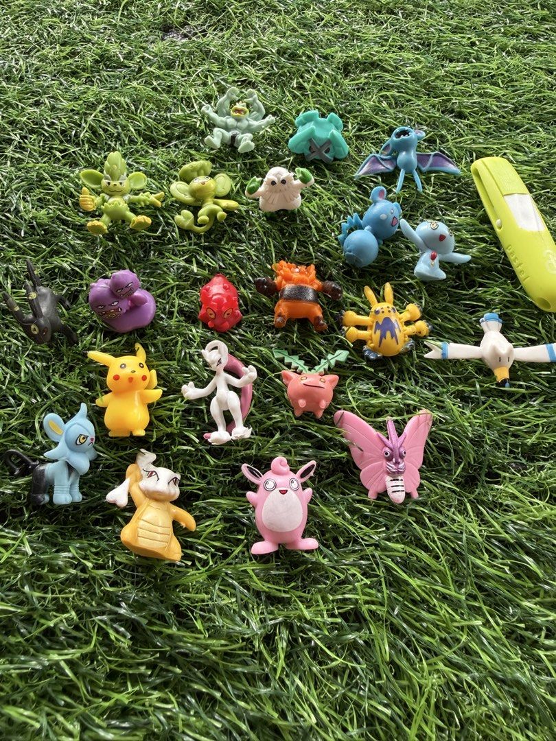 Pokémon Miniature Action Figures (Category: Action & Battle Toys) located in Makati City. Submitted by thethrilltofind (Listing ID 1470067930, Image 1). Description: Pokémon Miniature Action Figures PK China Markings 21 pcs ₱500 only / take all.
