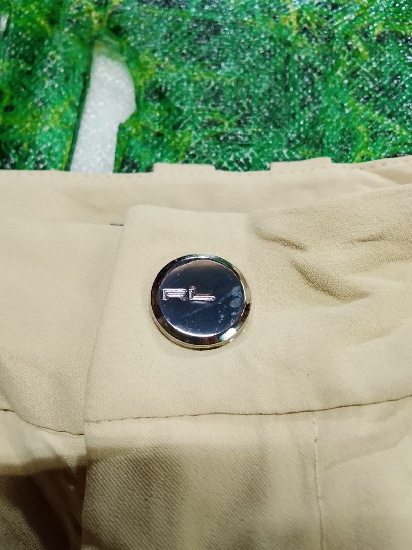 Polo golf Ralph Lauren (Category: Skirts) located in Tagbina. Submitted by jera-thrift.16 (Listing ID 1469960719, Image 3). Description: excellent condition fresh from bale with hangtag color rate 10/10 size: W-32 to 33 L-17.5 no issue free ship.