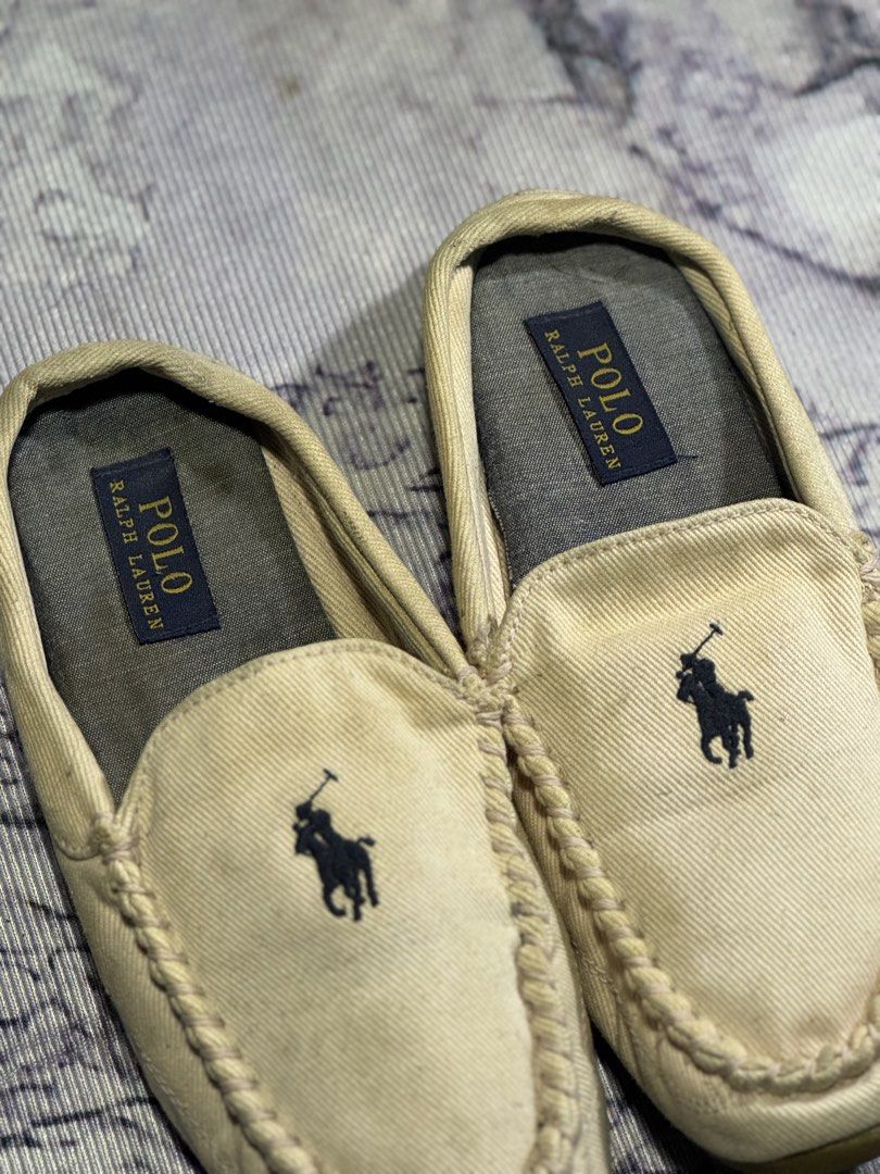 Polo ralph lauren (Category: Slippers and slides) located in Marilao. Submitted by whocoppin (Listing ID 1469959219, Image 2). Description: Polo ralph lauren sandals Size 8W Used condition Rfs wrong size 1500.