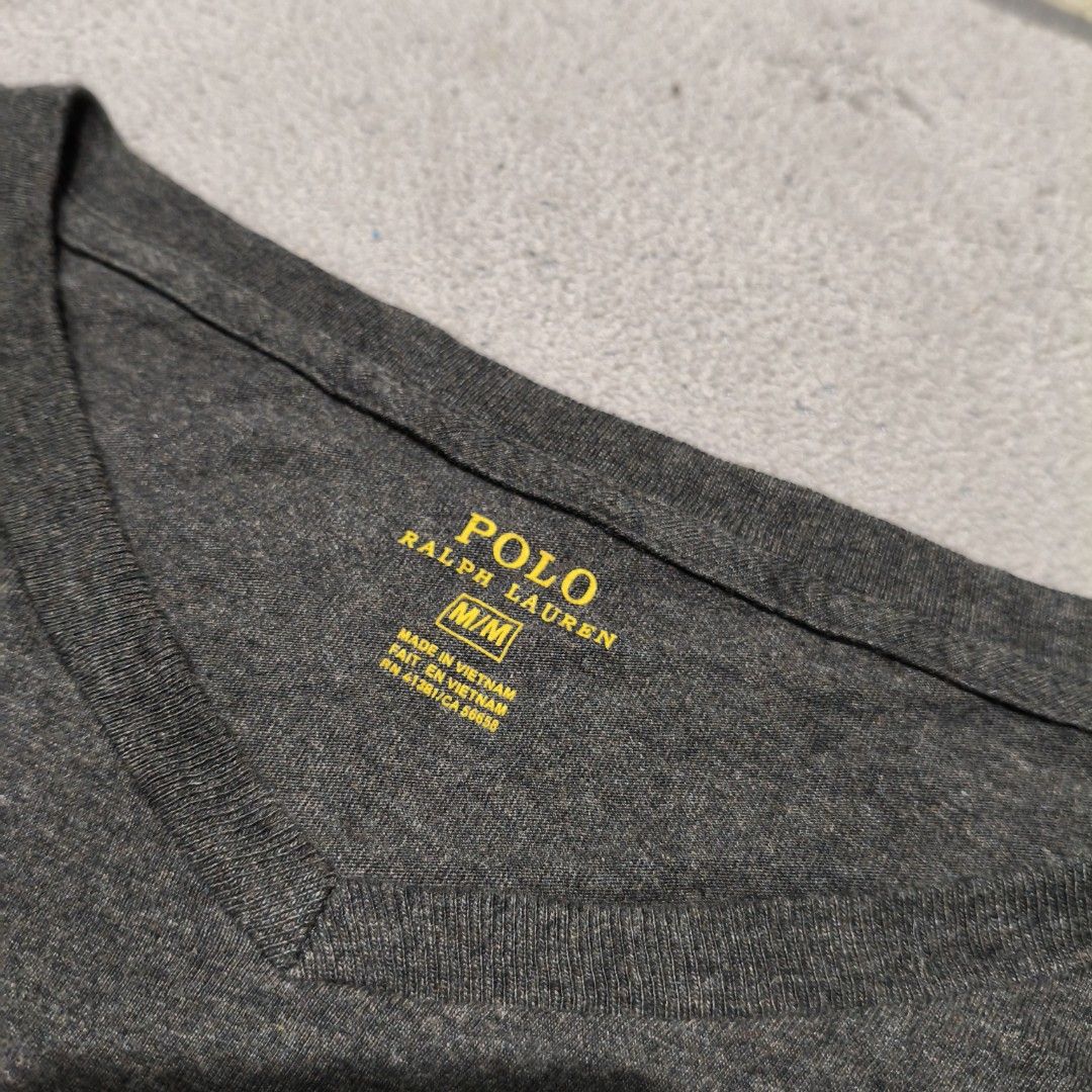 Polo Ralph Lauren long sleeve (Category: Coats, Jackets and Outerwear) located in Calatrava. Submitted by ermitany0 (Listing ID 1470035765, Image 2). Description: Polo long sleeve very good condition Size: Medium width x length: 21"x27" check photos for more details ✅⬇️ location: Negros Occidental PM if interested 📩📩📩📩.
