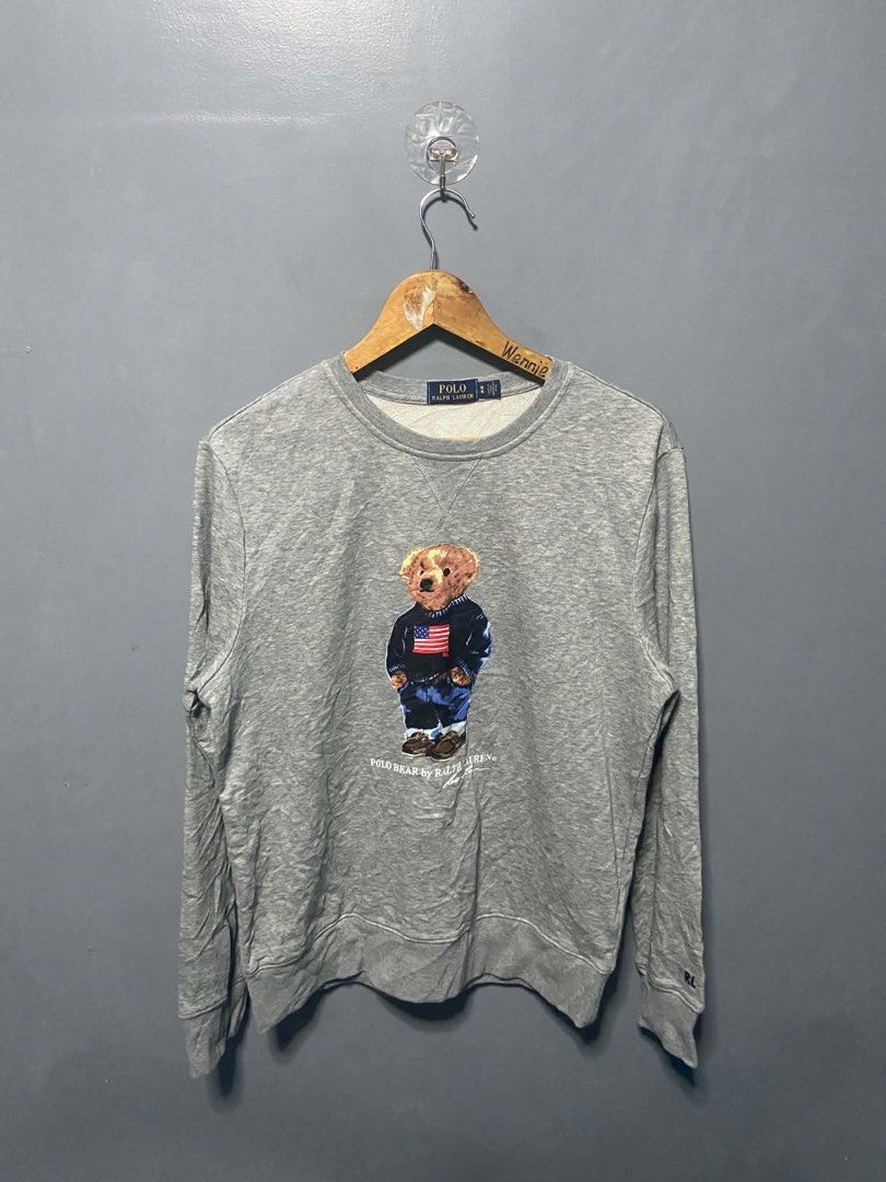 Polo Ralph Lauren Printed Bear Crewneck (Category: Announcements) located in Davao. Submitted by pakoys10_thrift (Listing ID 1469988567, Image 1). Description: Polo Ralph Lauren Bear-Printed Crewneck Excellent Condition Color Rate 10/10 Size: Medium Dimes: Length 26 Width 21 No Issue❌ 🏷️1,500 Free Shipping✈️ Location Davao City📍.