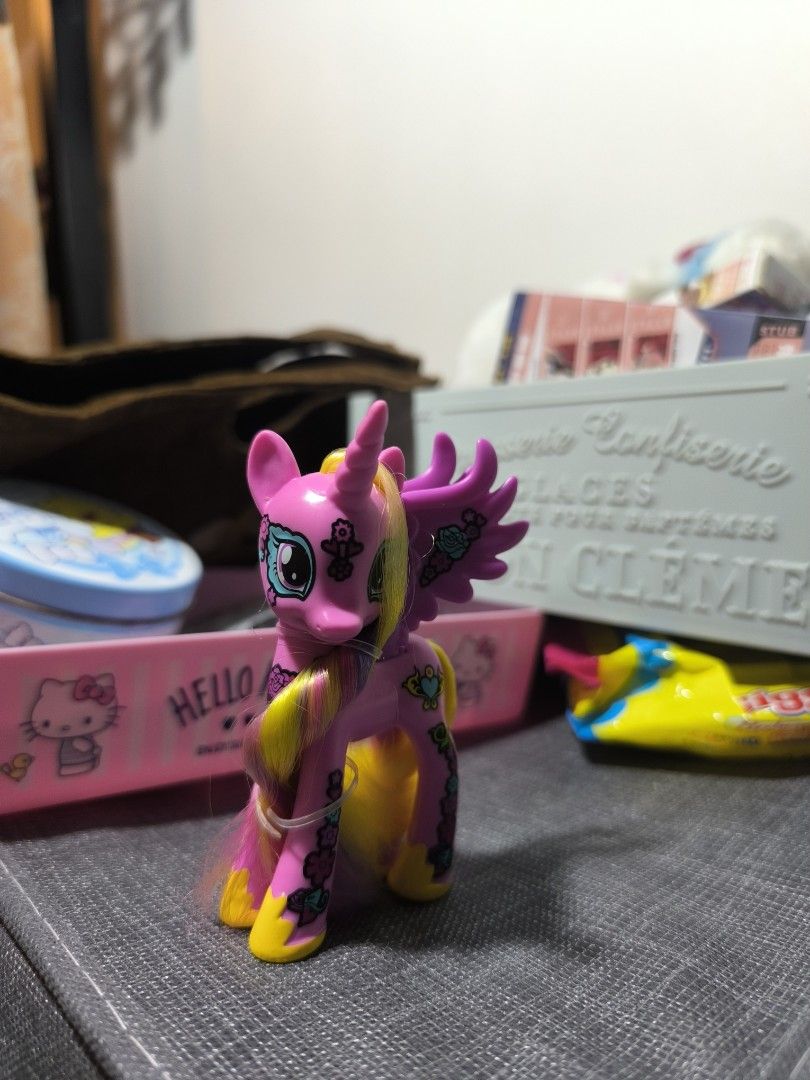 Ponymania Cadence | MLP (Category: Designer & Blind Box Toys) located in Binan City. Submitted by miwaachi (Listing ID 1470077694, Image 2). Description: she doesn't have any issues! let go ko lang. slightly negotiable. pm for more pictures!.