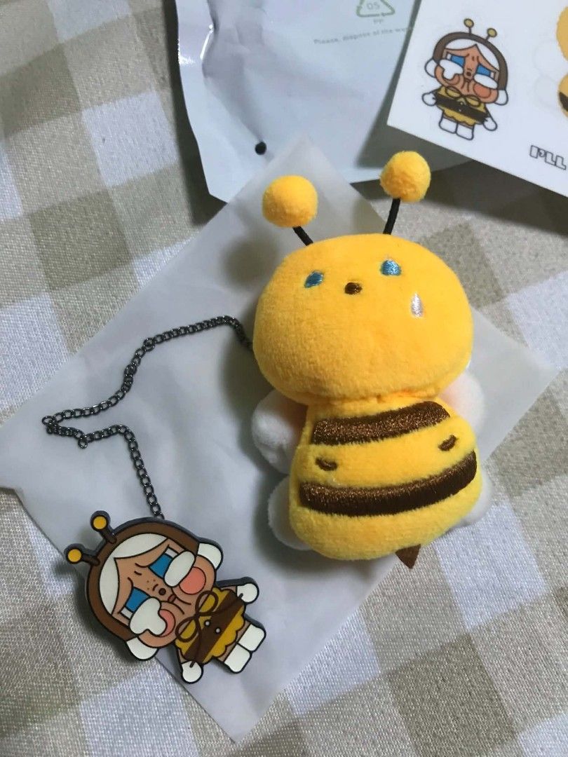 POPMART CRYBABY - Plush Badge Blind Box (Category: Designer & Blind Box Toys) located in Quezon City. Submitted by mysticowl.972175 (Listing ID 1470096730, Image 2). Description: POPMART - CRYBABY CRYING AGAIN SERIES - Plush Badge Blind Box✨ Opened but with complete inclusion and still in good condition Rfs: nakatambay lang, di nagagamit 📍For meet up at Waltermart Muñoz EDSA or at Project 8, Road 20, McDonald's.