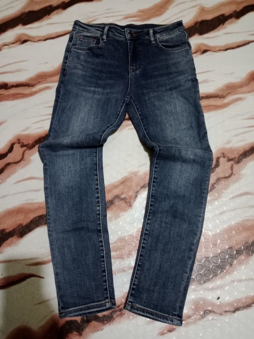 PRADA DENIM JEANS (Category: Jeans) located in Roxas, Palawan. Submitted by cabreramed14075 (Listing ID 1470076699, Image 1). Description: PRADA DENIM JEANS EXCELLENT CONDITION NO ISSUE COLOR RATE:9.8/10 WAIST:30 LENGTH:36.5 ADD SHIPPING FEE LOCATION PALAWAN..