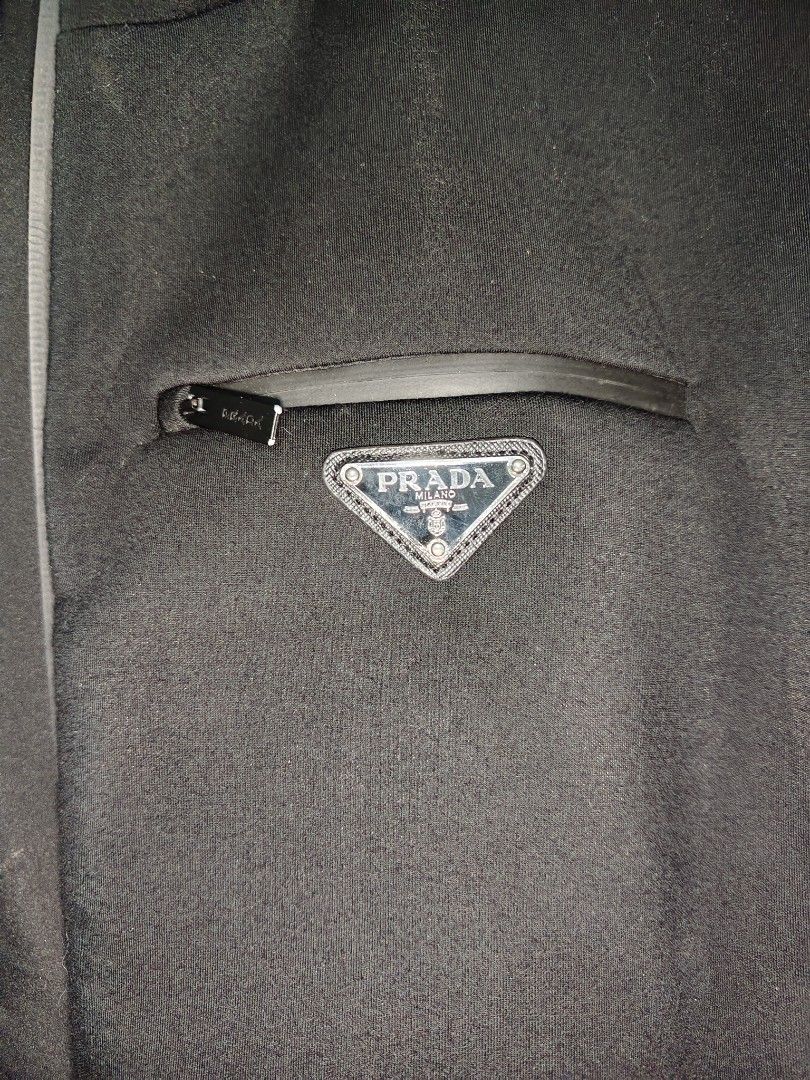Prada Jersey cropped hoodie (Category: Coats, Jackets and Outerwear) located in Baguio. Submitted by taishuiha2026 (Listing ID 1470110776, Image 2). Description: .