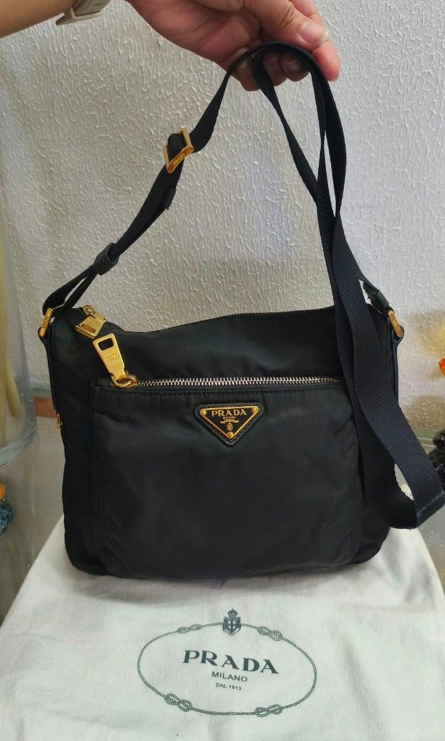 Prada Re-Nylon Crossbody Bag Authentic💯💯 (Category: Luxury Bags & Wallets) located in Davao. Submitted by SecondhandItems97 (Listing ID 1470025738, Image 2). Description: Small size Includes Prada dustbag 💯.