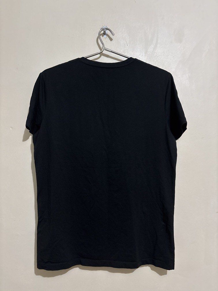 Prada shirt (Category: Formal Shirts) located in Muntinlupa City. Submitted by owrayttttt (Listing ID 1470099690, Image 2). Description: - Prada shirt - Complete tags - Dimes is 21x27 - with minor flaw (3rd photo) - Complete tags - Free shipping via j&t.