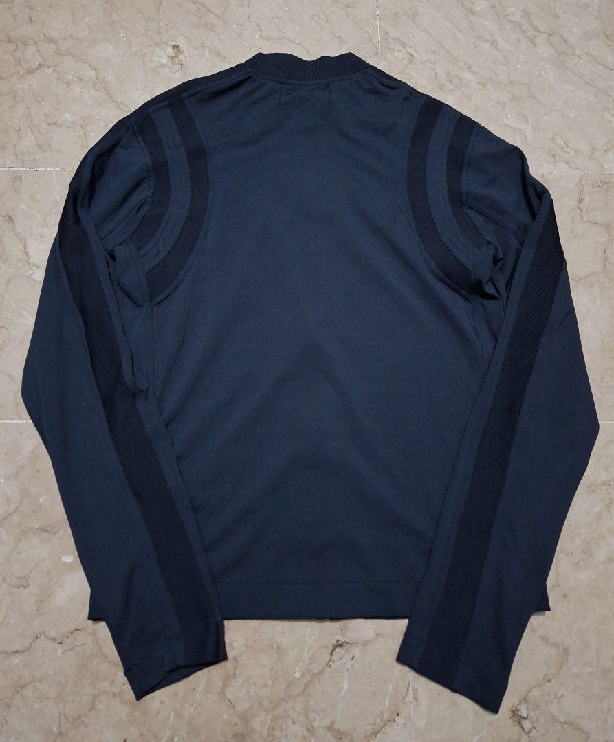 PRADA SPORTS JACKET (Category: Luxury Apparel) located in Pasay City. Submitted by yukihernandez (Listing ID 1469979510, Image 2). Description: WTS 📩 PRADA SPORTS JACKET SIZE S 1499PHP.
