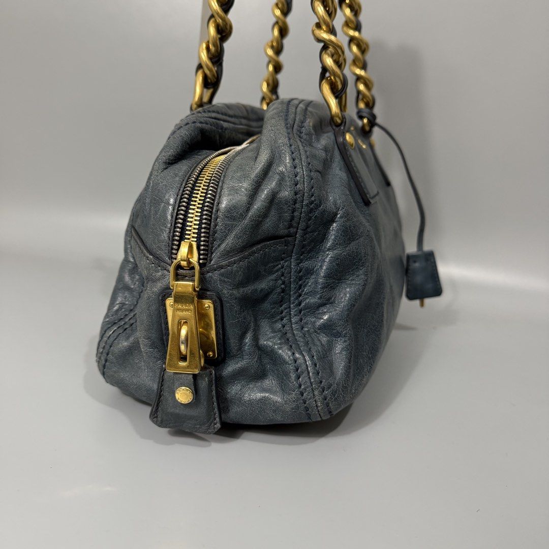Prada Vitello Handbag (Category: Luxury Bags & Wallets) located in Manila. Submitted by astron_15 (Listing ID 1470004108, Image 2). Description: Authentic prada Color Teal Blue Rank AB no issue Complete lock set.
