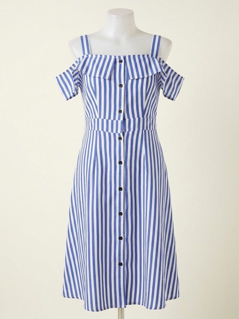 Pre loved dresses (Category: Dresses) located in Manila. Submitted by prelovedbyromitchy (Listing ID 1470140967, Image 2). Description: Pre loved clothes will start for the price of ₱100-₱150.