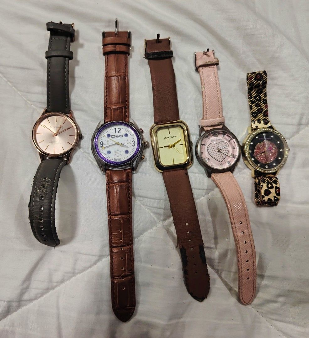 Preloved bundle 2 (Category: Women's Watches) located in Quezon City. Submitted by G.E.M18 (Listing ID 1470084624, Image 1). Description: Preloved bundle 2 AK lang may battery. Lahat yan working basta may battery. Betsy Johnson brand new pa.