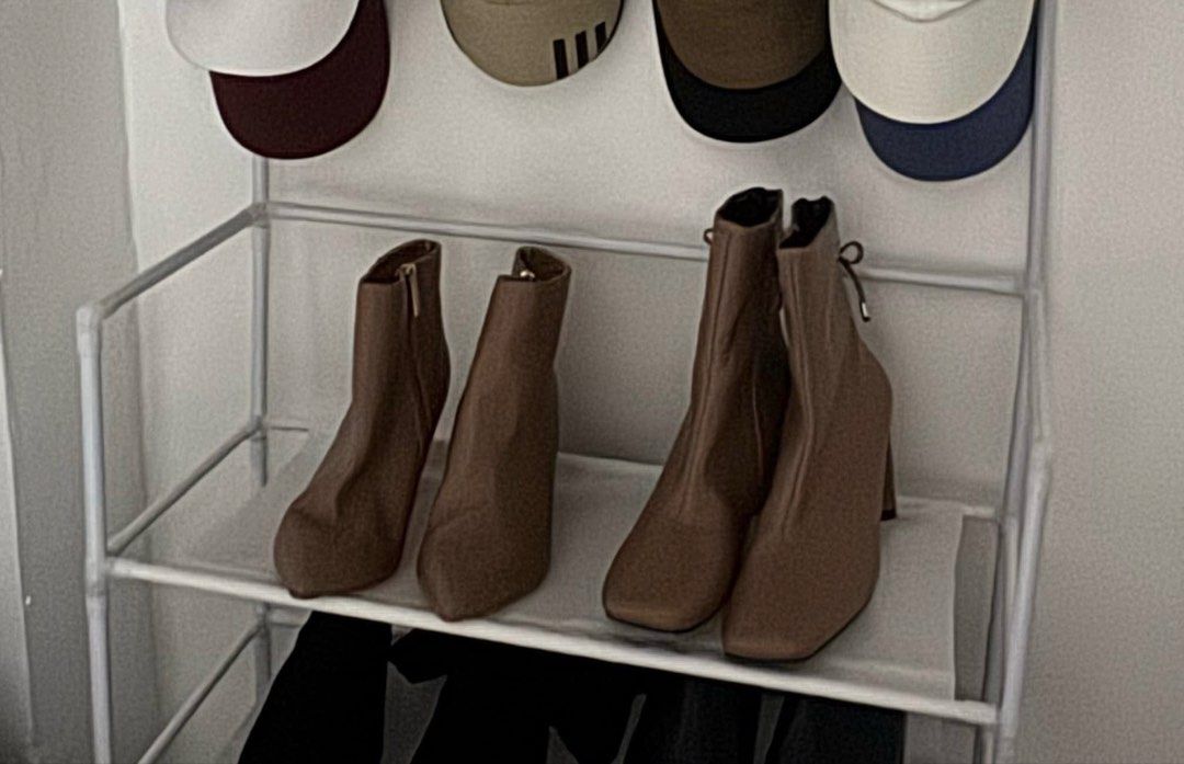 Preloved leather boots take all (Category: Boots) located in Makati City. Submitted by lernjergui (Listing ID 1470123048, Image 3). Description: .