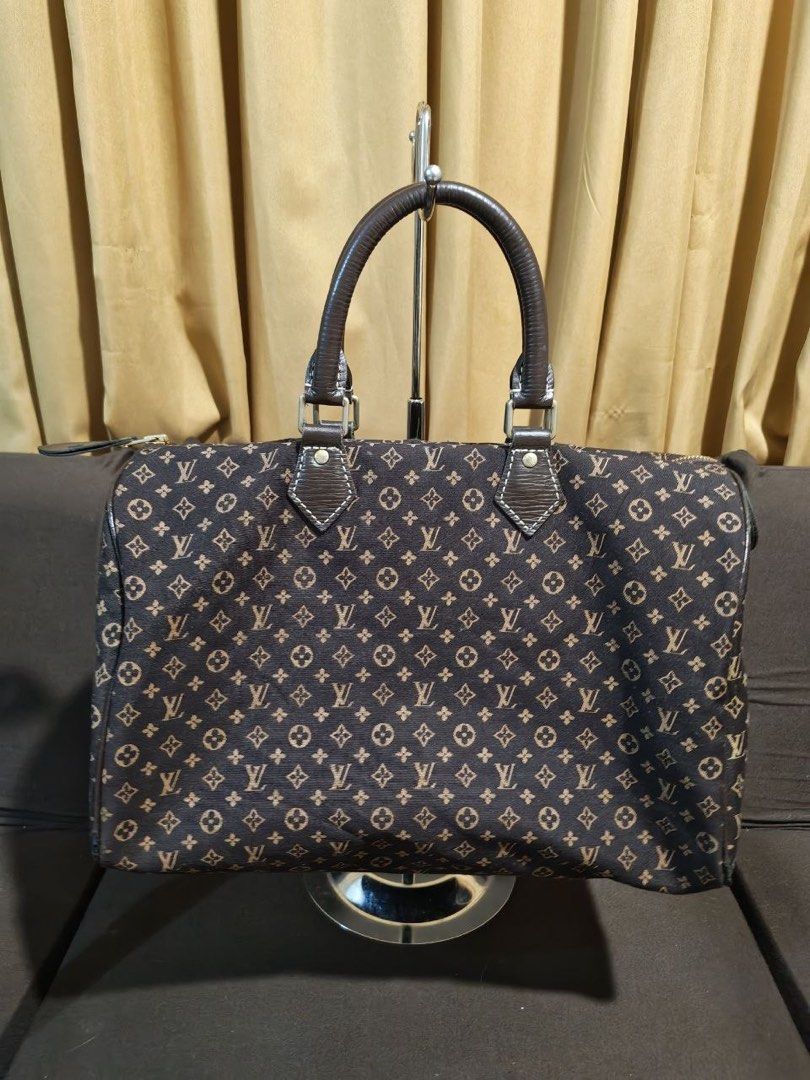 Preloved LV minilin no code (Category: Luxury Bags & Wallets) located in Manila. Submitted by nylan1227 (Listing ID 1469958224, Image 3). Description: Repaired piping area.