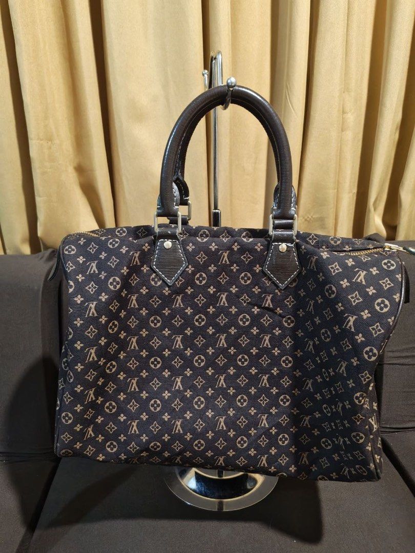 Preloved LV minilin no code (Category: Luxury Bags & Wallets) located in Manila. Submitted by nylan1227 (Listing ID 1469958224, Image 2). Description: Repaired piping area.