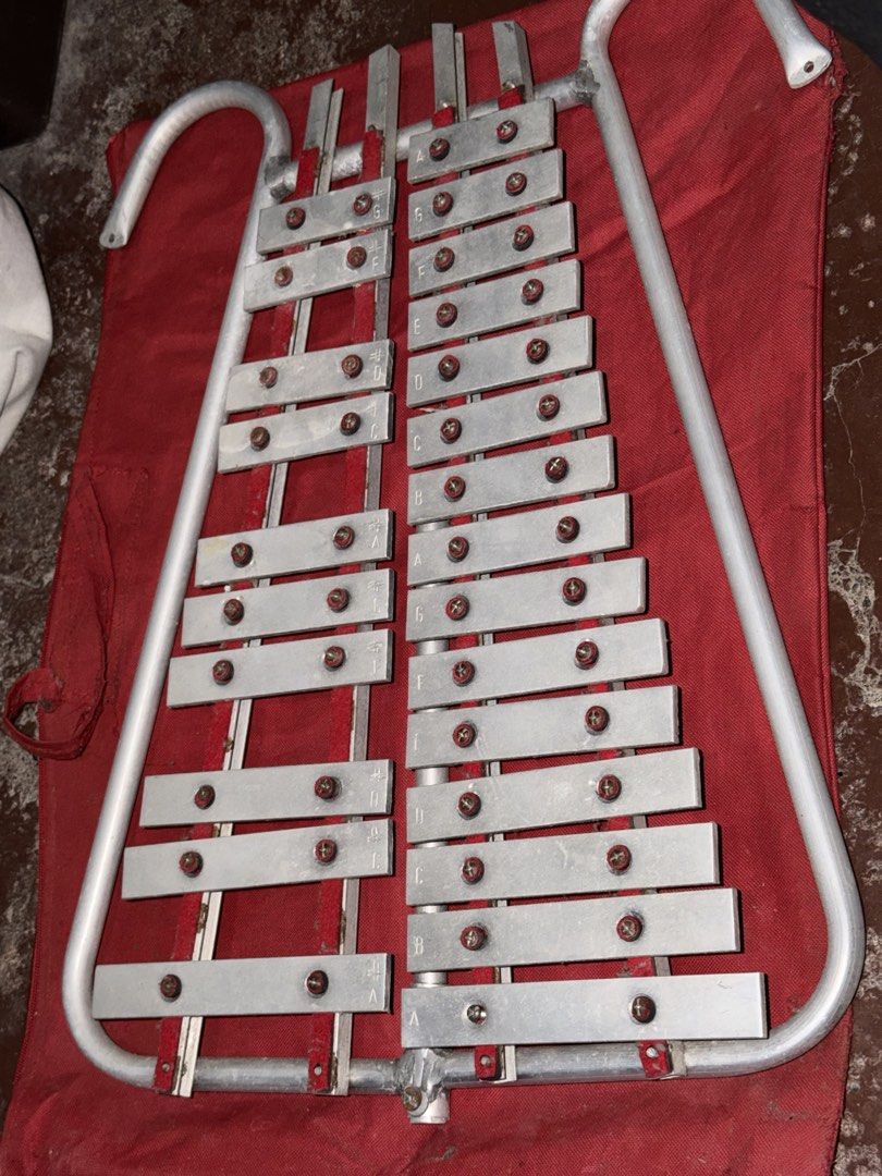 preloved lyre (Category: Musical Instruments) located in San Jose del Monte. Submitted by mdfckinglit (Listing ID 1470077068, Image 3). Description: with bag minimal sign of use need some cleaning lang since i used this high school days pa well stored .