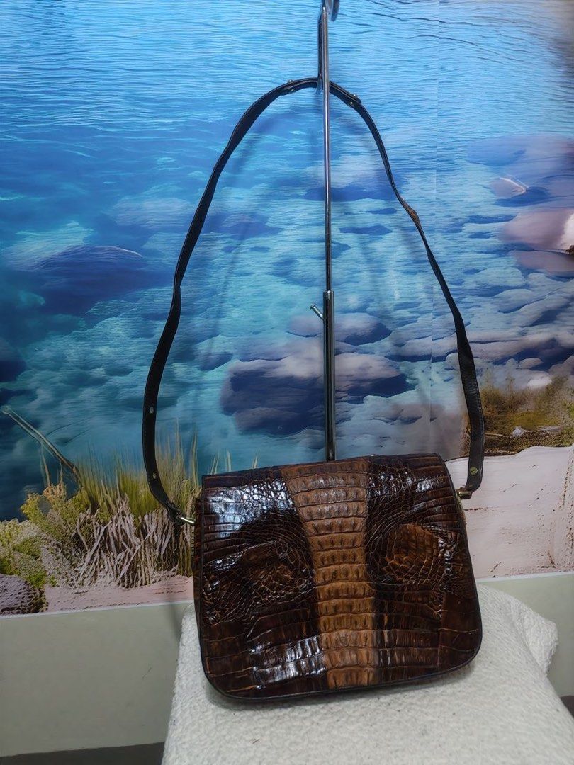 Preloved original crocodile skin bag (Category: Luxury Bags & Wallets) located in Manila. Submitted by nylan1227 (Listing ID 1469974437, Image 2). Description: Lalamove or LBc.