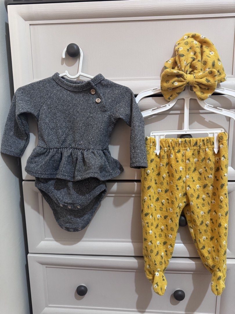 Preloved Princess Rose Set Size 3-6months (Category: Babies & Kids Fashion) located in Angeles City. Submitted by shamiescorner (Listing ID 1470092060, Image 2). Description: Preloved Princess Rose Set Size: 3-6m 🏷️ ₱200 ✔️Used once 📍Angeles City, Pampanga 💳 GCash / Maya 🚚 J&T (Scheduled shipping - ‼️SF to be shouldered by buyer).
