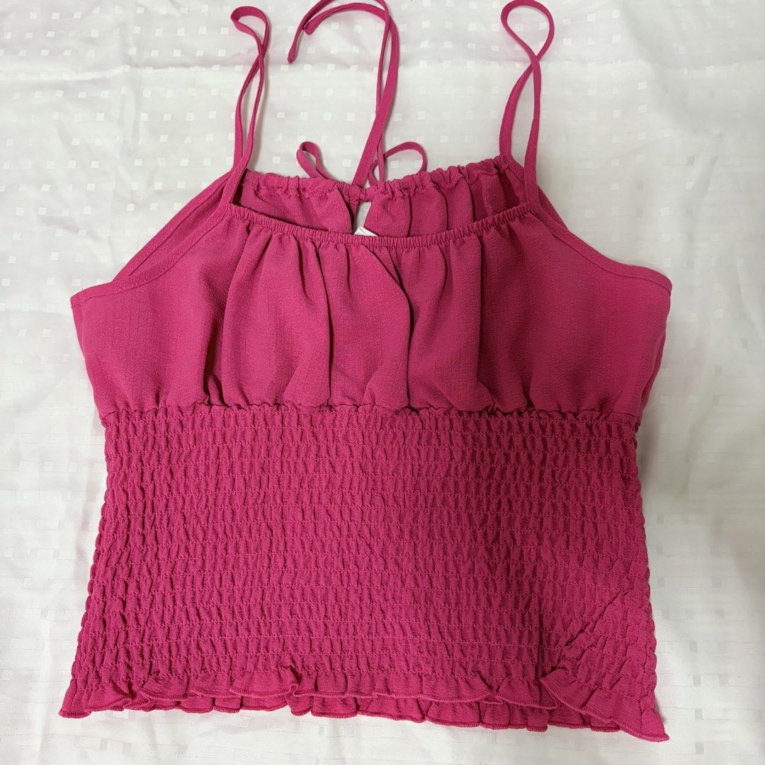 Primark Pink Smocked Tank Top (Category: Sleeveless) located in Marikina City. Submitted by pial21 (Listing ID 1470000489, Image 2). Description: Primark Pink Cami Smocked Top Size small Never used.
