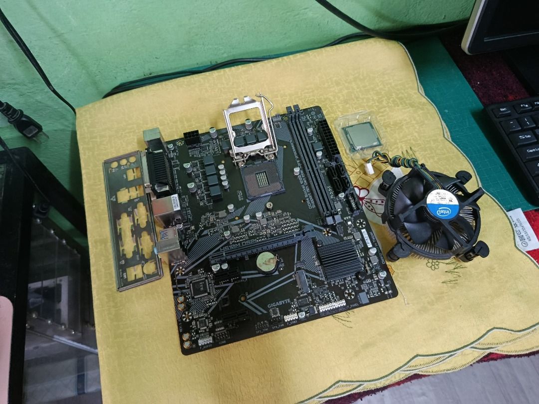 processor i5 10500 motherboard h510m bundle 10th gen (Category: Computer Parts) located in Quezon City. Submitted by carou85958 (Listing ID 1469993455, Image 2). Description: 100% good 100% working motherboard h510m processor i5 10500 heatsink backplate makinis at walang issue final prize p6800 bundle pass na sa tatawad gusto ng ram 2pcs 8gb 2666mhz add p2800 17 ibp road batasan hills qc .