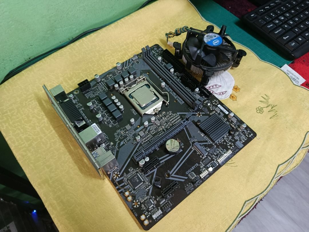 processor i5 10500 motherboard h510m bundle 10th gen (Category: Computer Parts) located in Quezon City. Submitted by carou85958 (Listing ID 1469993455, Image 1). Description: 100% good 100% working motherboard h510m processor i5 10500 heatsink backplate makinis at walang issue final prize p6800 bundle pass na sa tatawad gusto ng ram 2pcs 8gb 2666mhz add p2800 17 ibp road batasan hills qc .