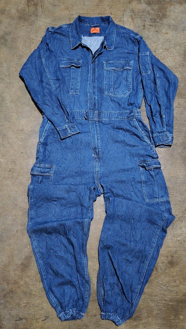 PROG Denim Jumpsuit Overall Size 3L Hamure (Category: Jumpsuits) located in La Paz. Submitted by carou89146 (Listing ID 1470110433, Image 1). Description: Proudrace Authentic - Brand/Maker: Hamure Corporation - Style: PROG heavy-duty workwear denim jumpsuit - Color: Blue - Size: 3L (tag inside) - Material: 100% cotton - Features: Long sleeves, front zipper, multiple utility pockets on chest and legs, adjustable waist tabs with metal buckles - Con
