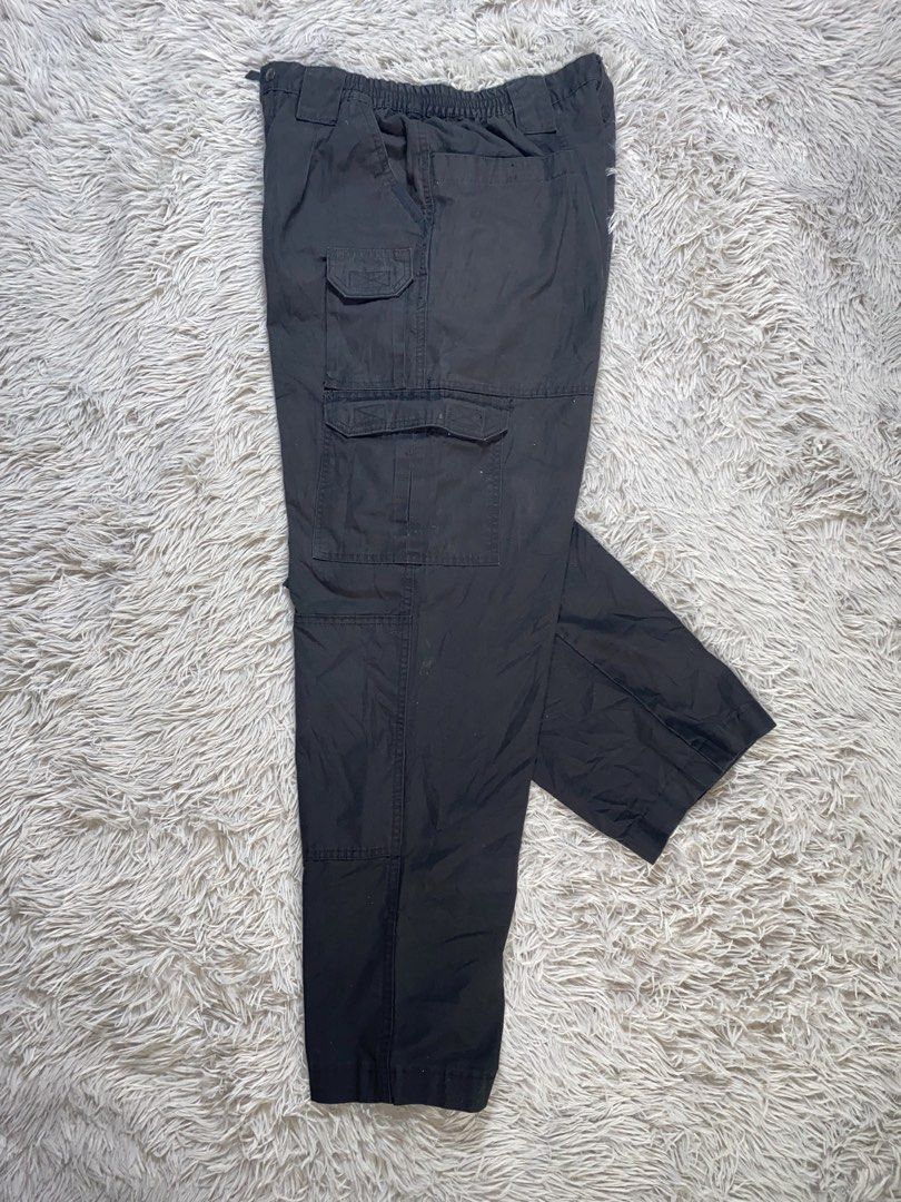 Propper Tactical Cargo Pants (Category: Trousers) located in Sibulan. Submitted by hunt_mafia (Listing ID 1469985511, Image 3). Description: Propper Tactical Cargo Pants Size 31-36 Width 22 Length 43 Hem 9 Excellent condition Need wash LPU Free vouch for safe transaction Unli video call with item Price: 850+sf Loc: Negros Oriental.