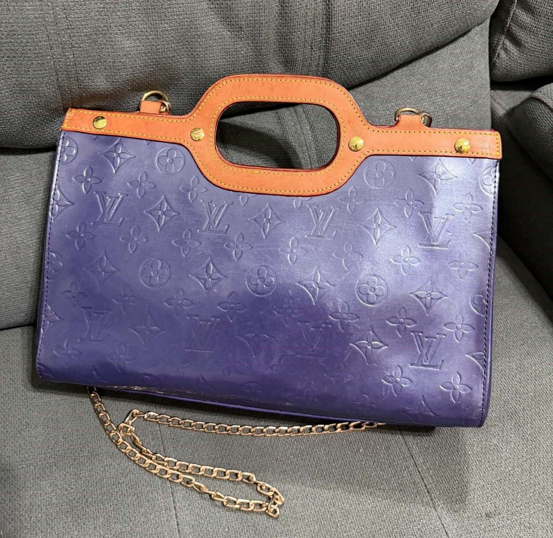 Purple Mono Roxburru Drive Vernis (Category: Shoulder Bags) located in Quezon City. Submitted by luxxechic (Listing ID 1469993688, Image 2). Description: coded suede lining minimal sign of use. see last phito actual photo posted japan preloved mop: gcash.