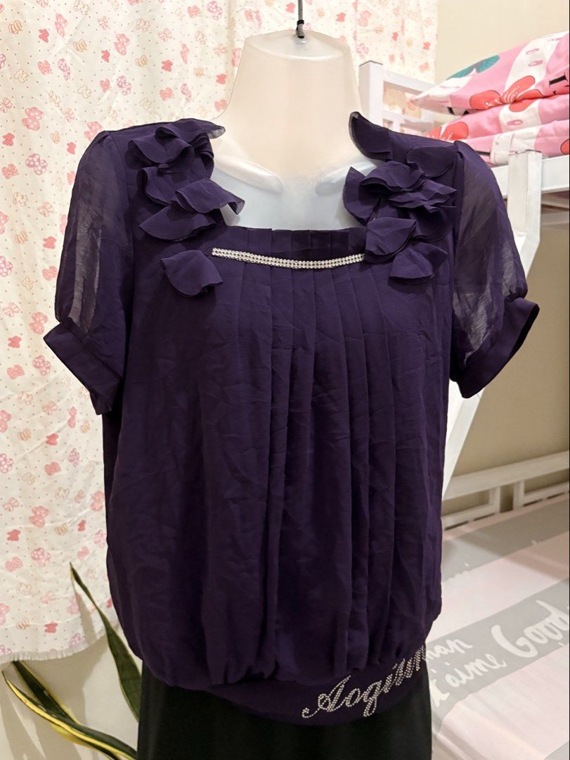 Purple with ruffles top (Category: Blouses) located in Virac. Submitted by _meriduhhh (Listing ID 1470012133, Image 1). Description: This is so pretty! lakas maka puti S-Xl.