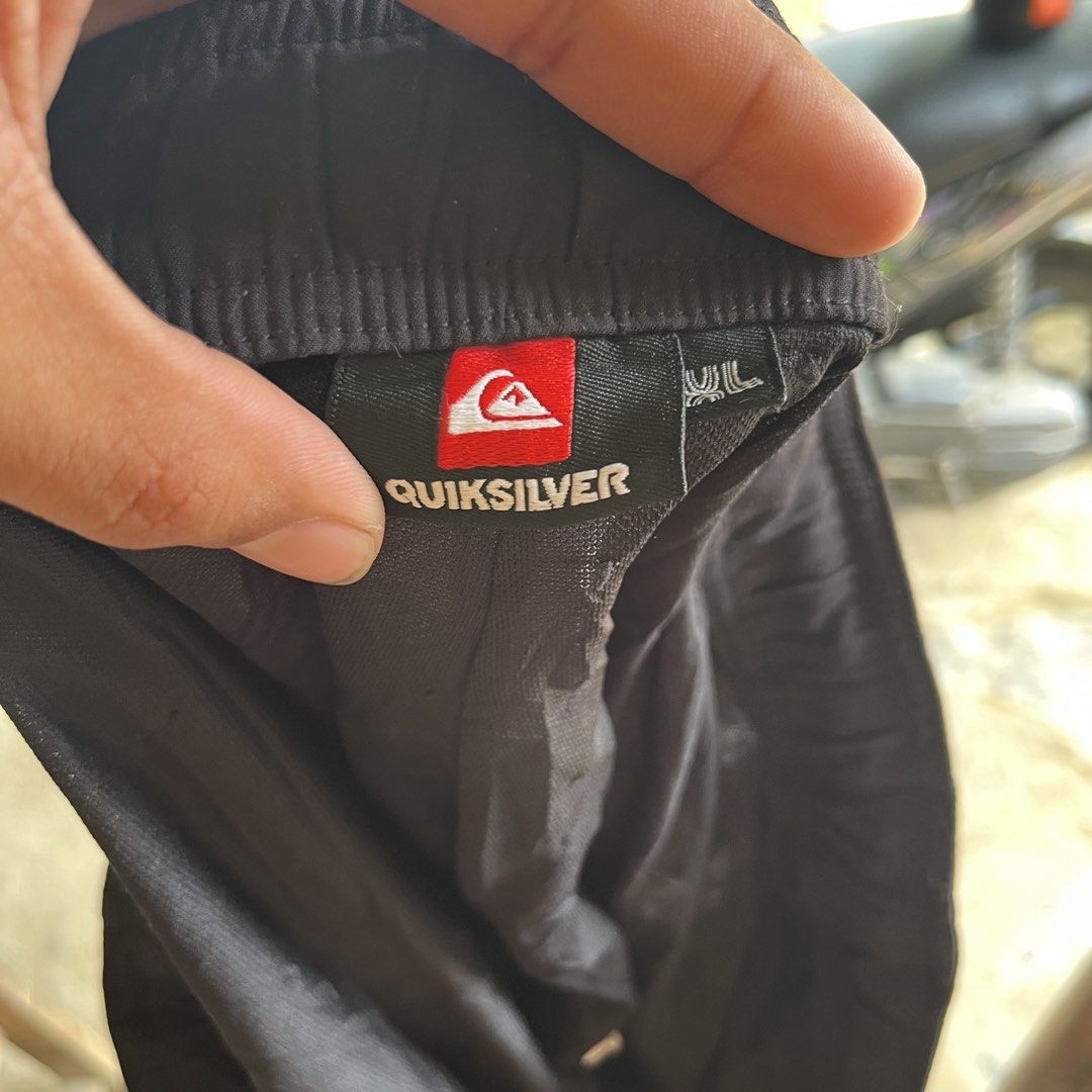 QUICK SILVER BOARDSHORT (Category: Luxury Apparel) located in Tagum. Submitted by keviincoje04271 (Listing ID 1470015351, Image 3). Description: Excellent condition No issue .